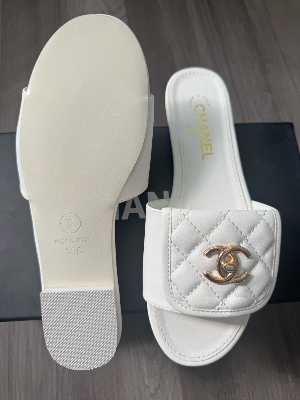 CHANEL White Quilted Leather Slide Mules with Gold CC